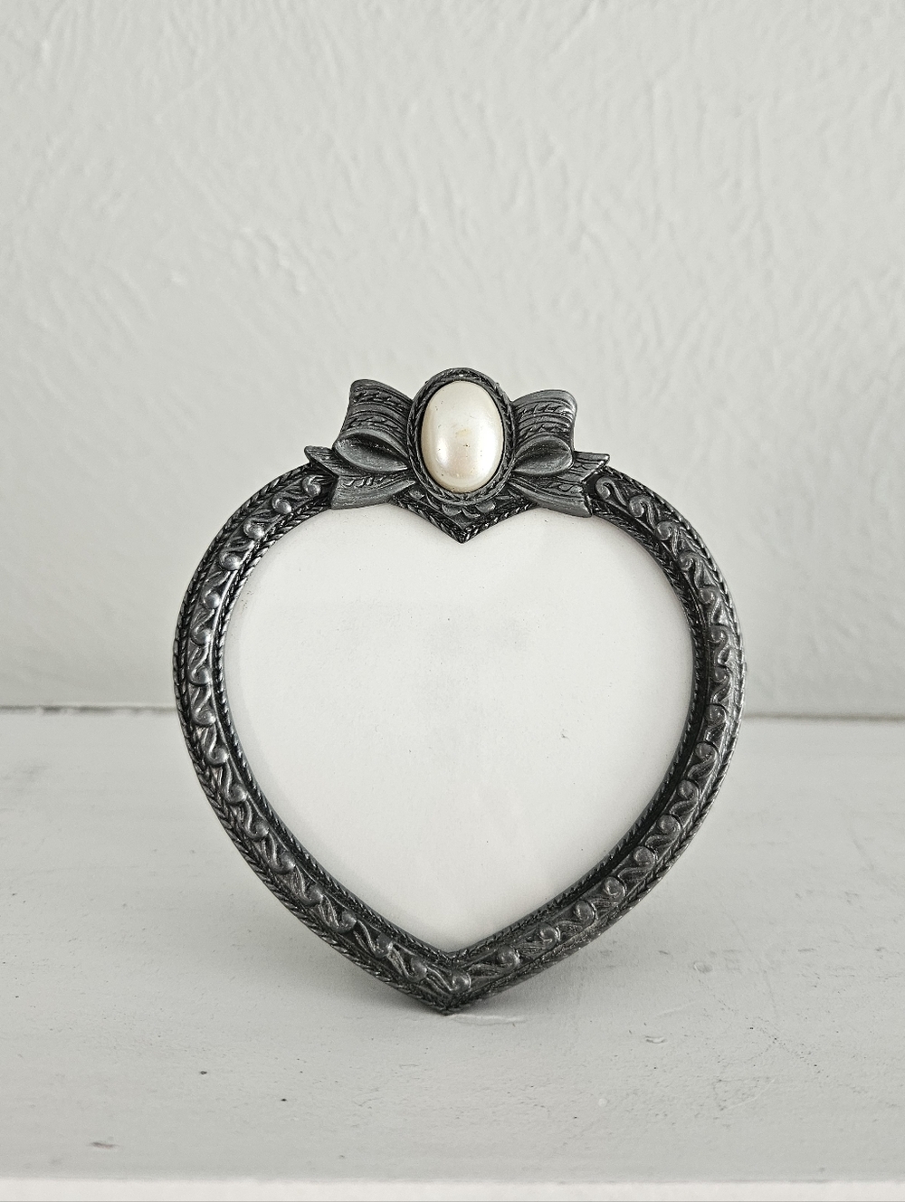 Vintage Mini Heart Shaped Ornate Pewter Frame With Bow And Faux Pearl